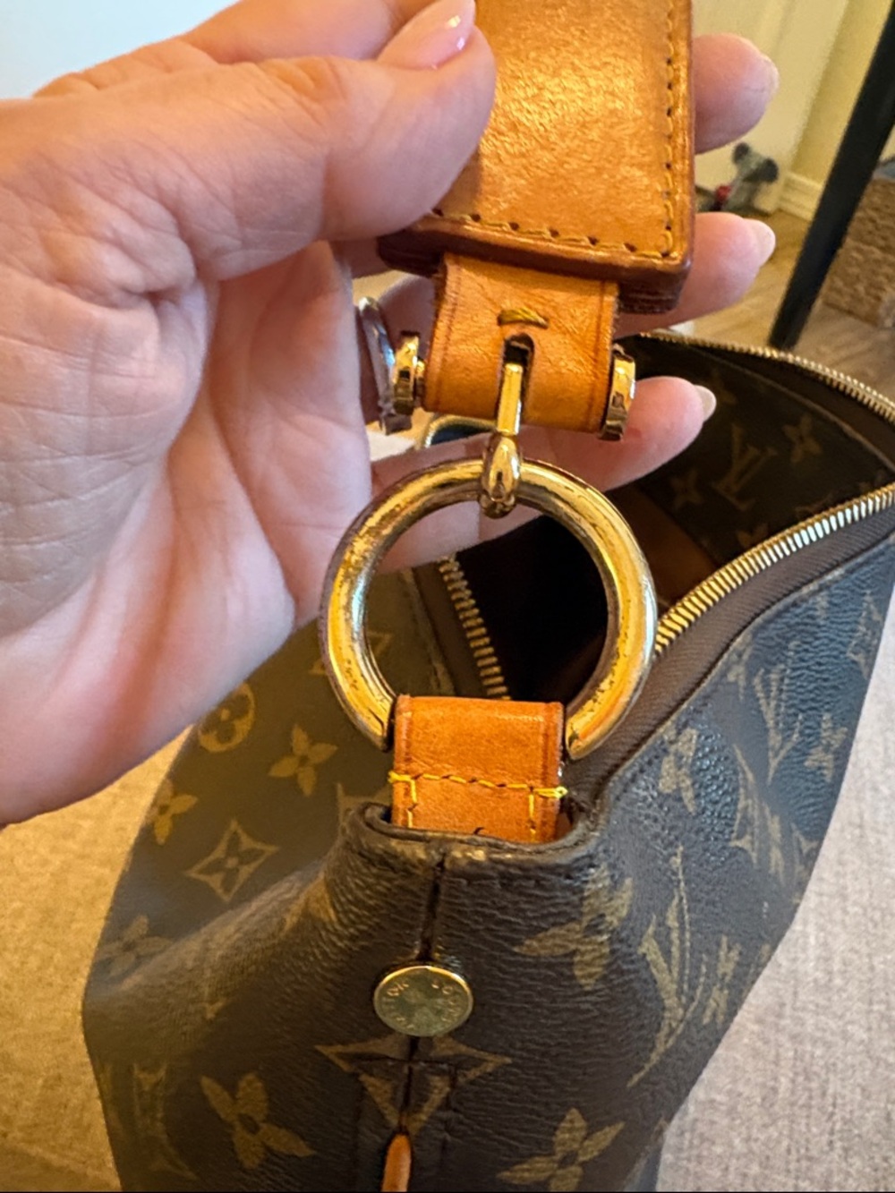 Louis Vuitton Monogram Sully Handbag - Picture 11 of 16
